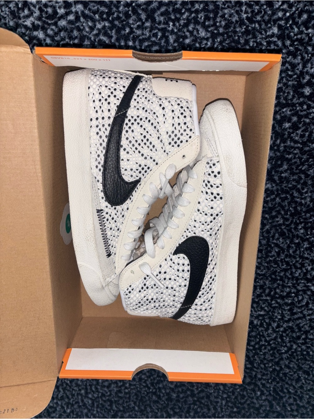 Nike Blazer “Alter and Reveal” - Size 6.5Y (Women’s 8)